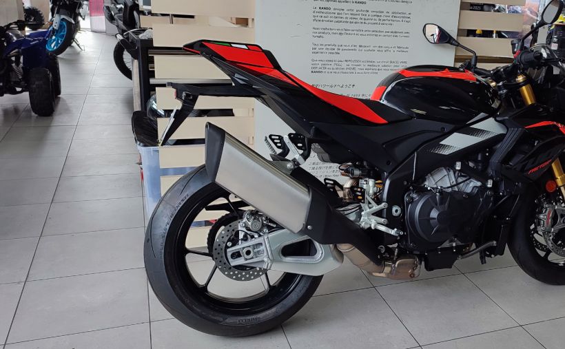 APRILIA TUONO 1100 V4 FACTORY 18
