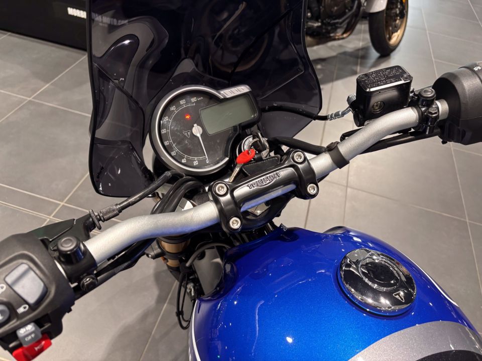 TRIUMPH SPEED 400 10