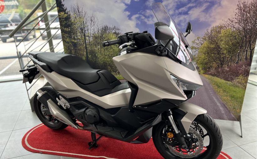 HONDA NSS FORZA 750 1