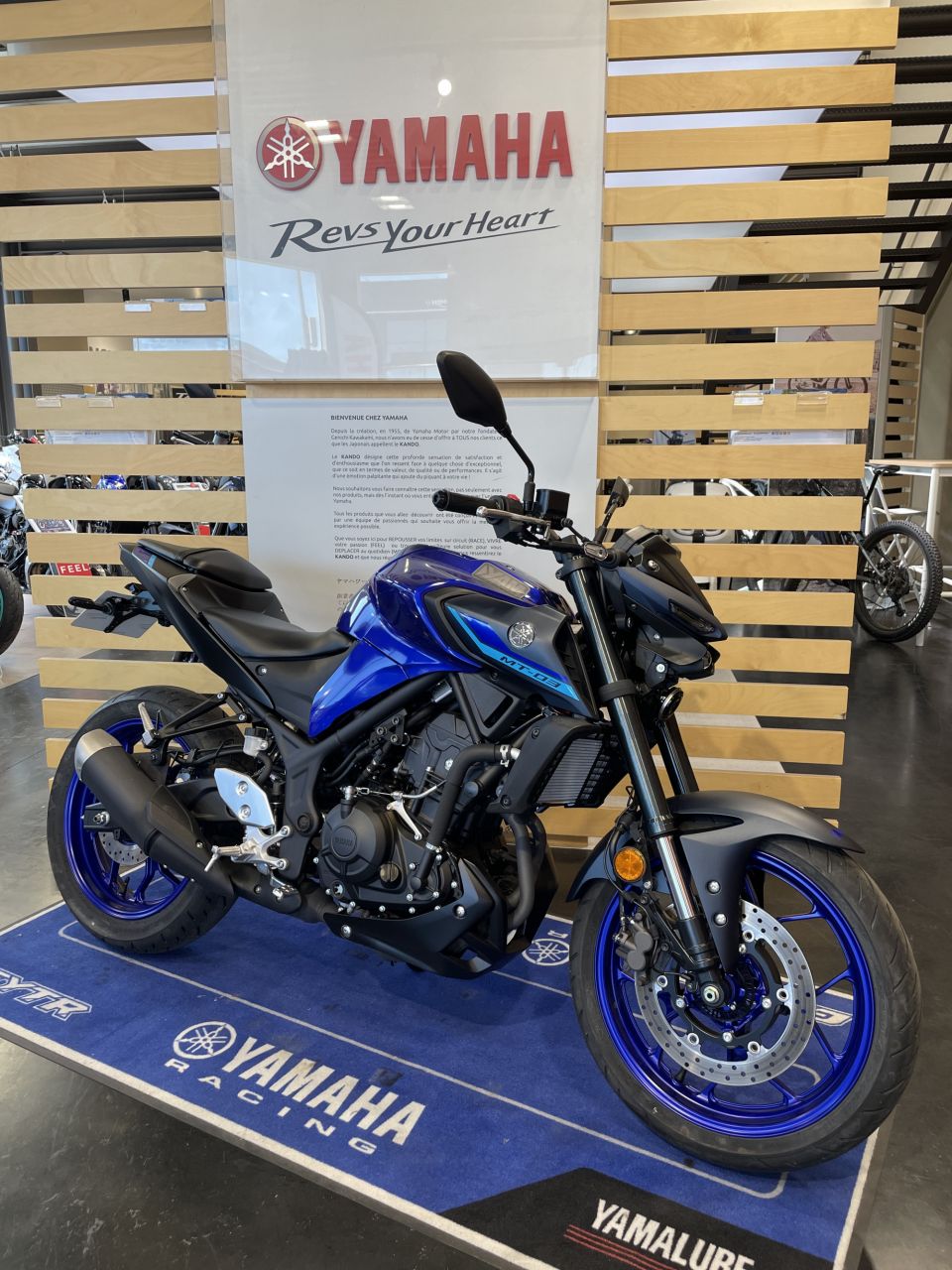 YAMAHA MT-03 0
