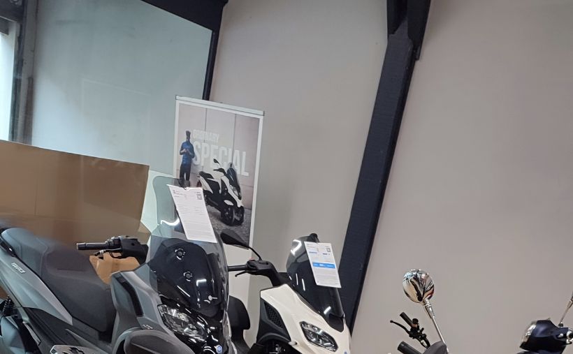 PIAGGIO MP3 310 HPE SPORT 9