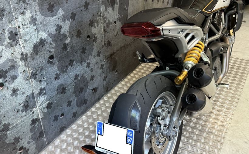 INDIAN FTR 1200 R CARBON 2