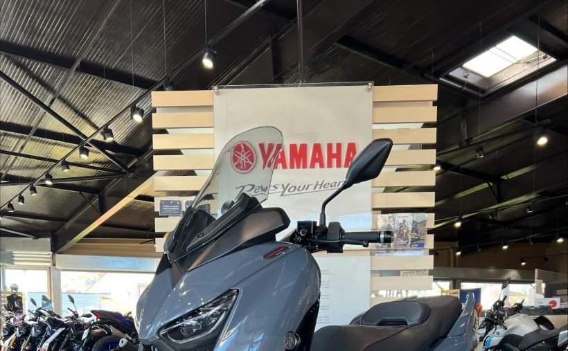 YAMAHA XMAX 125 TECH MAX 1