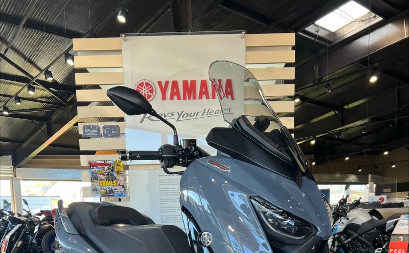 YAMAHA XMAX 125 TECH MAX 4