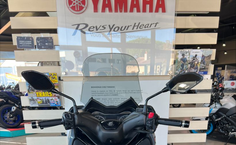 YAMAHA XMAX 125 TECH MAX 7