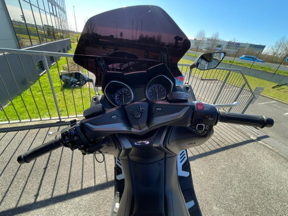 YAMAHA XP T-MAX 560 TECH MAX 3