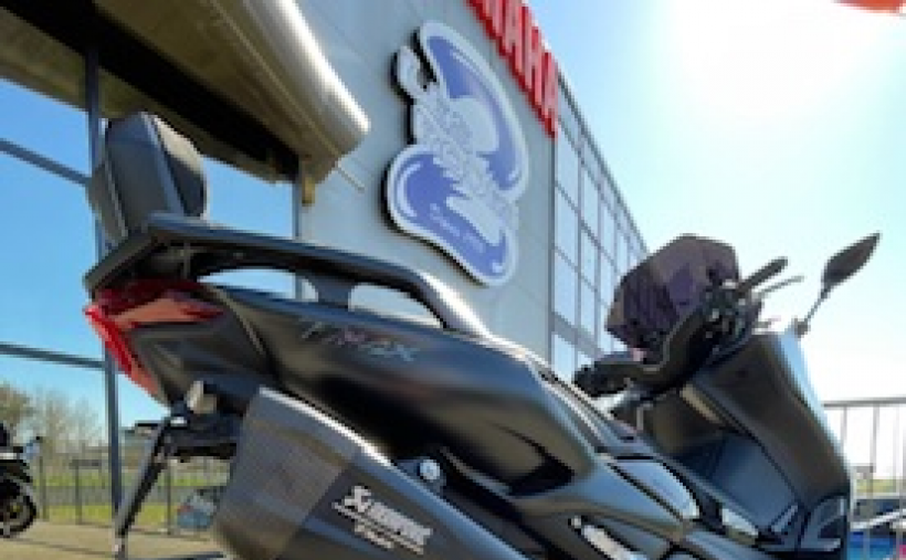 YAMAHA XP T-MAX 560 TECH MAX 4