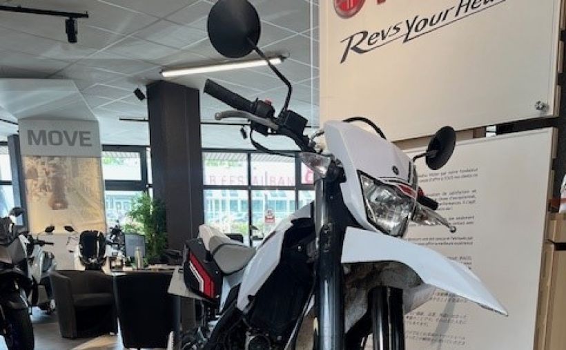 YAMAHA WR125R 1