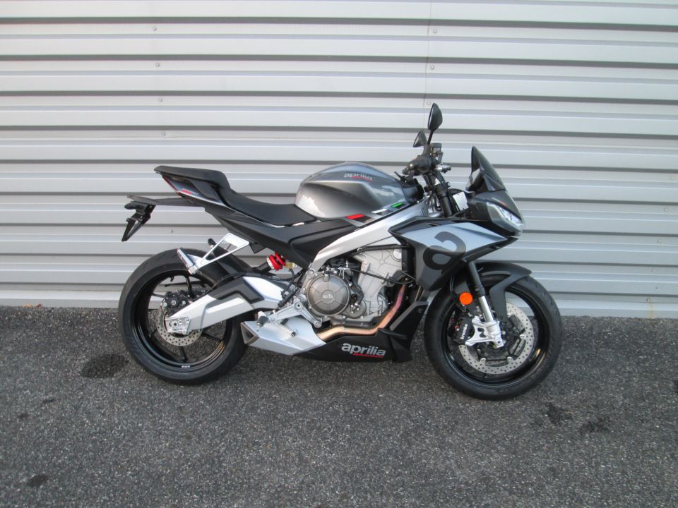 APRILIA TUONO 660 8
