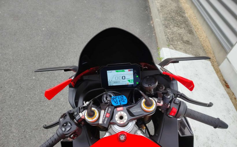 APRILIA RSV4 1100 FACTORY 52