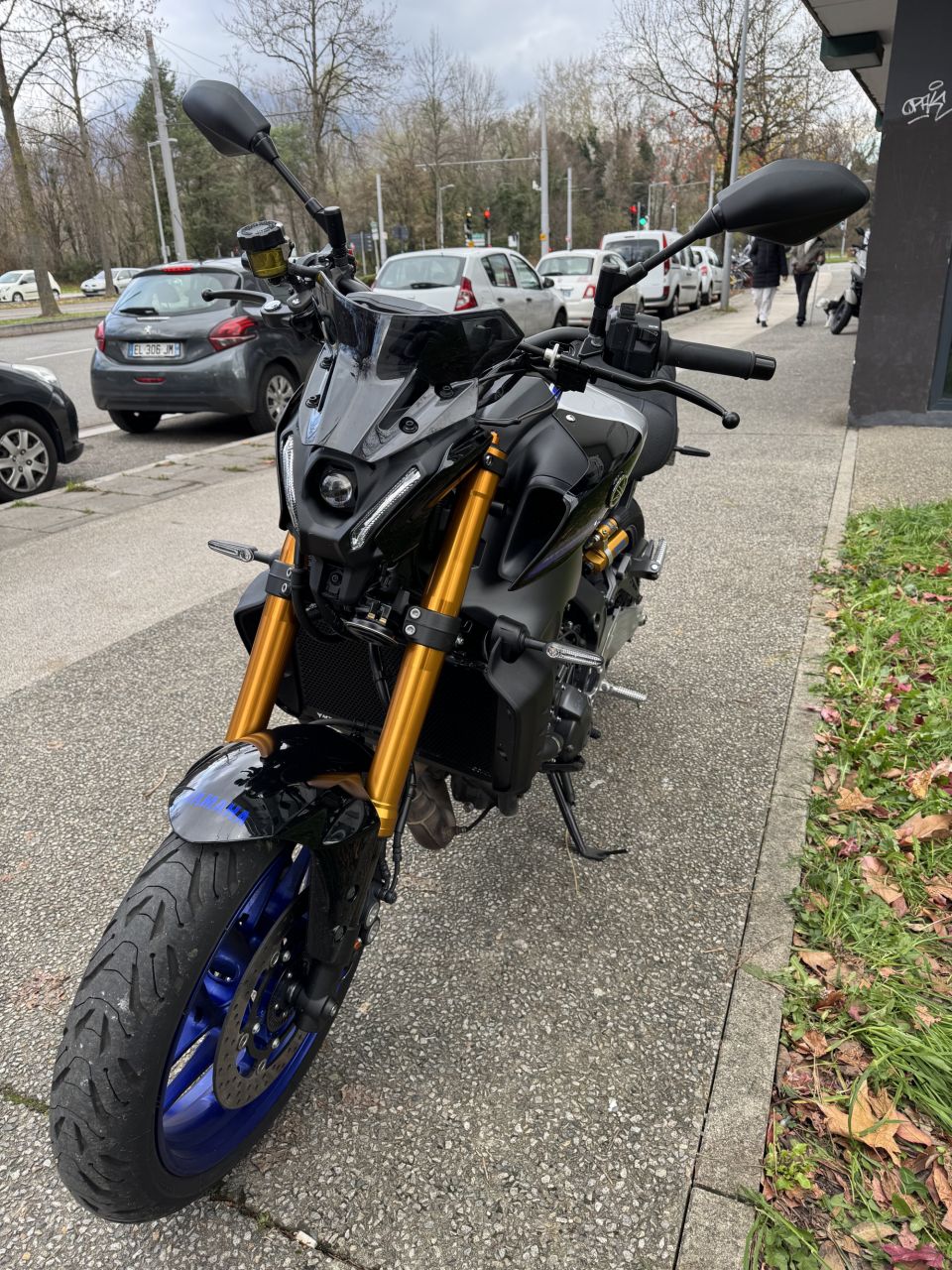YAMAHA MT-09 SP 5