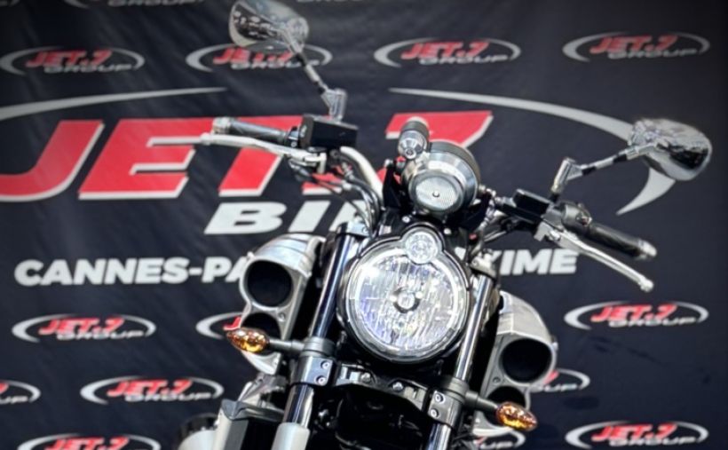 YAMAHA V-MAX 1700 1