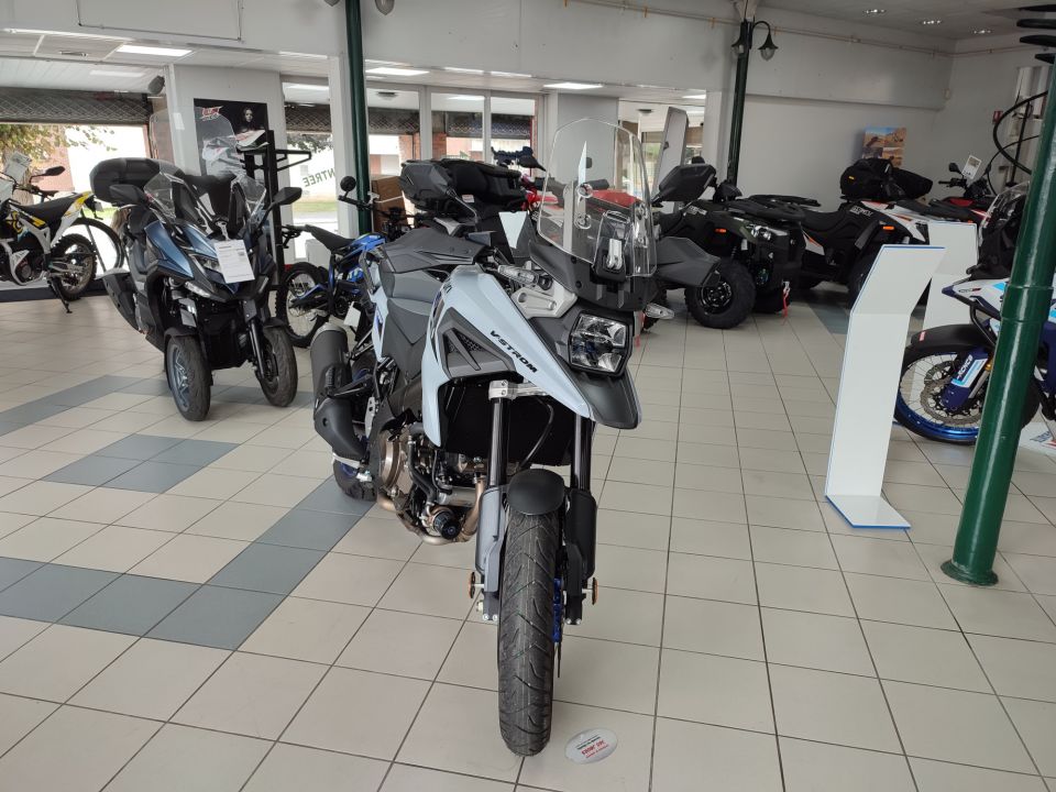 SUZUKI V-STROM 1050SE 12