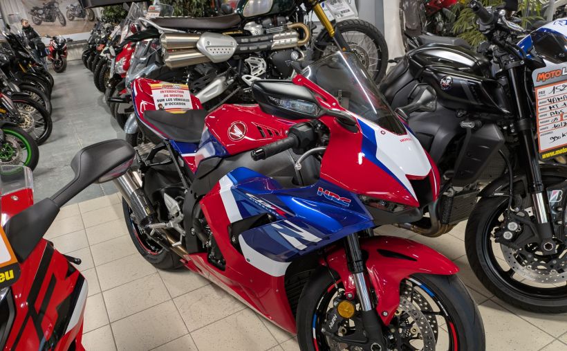 HONDA CBR 1000 RR FIREBLADE - HRC 0