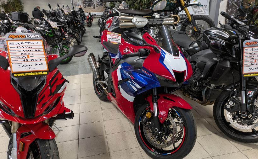 HONDA CBR 1000 RR FIREBLADE - HRC 30