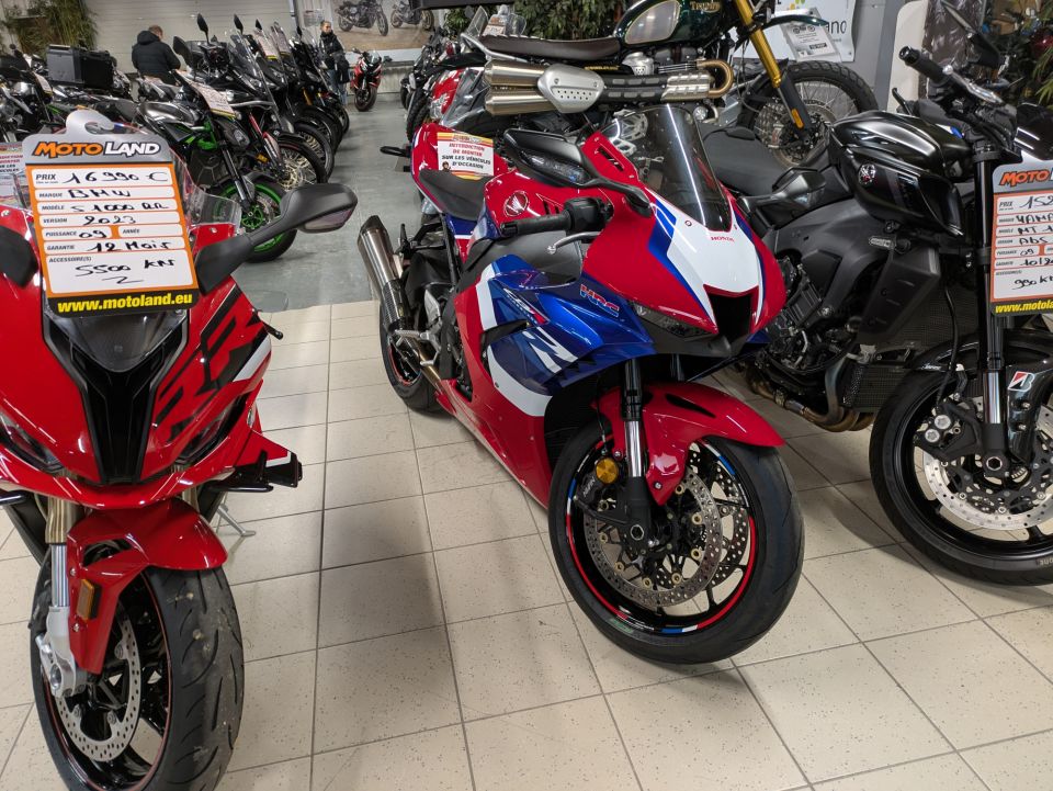 HONDA CBR 1000 RR FIREBLADE - HRC 50