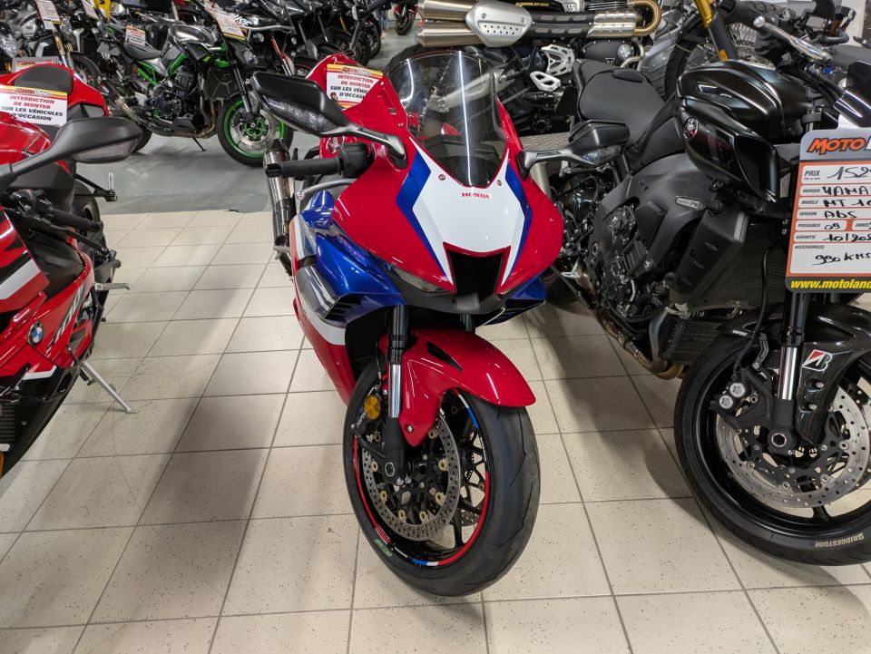 HONDA CBR 1000 RR FIREBLADE - HRC 30