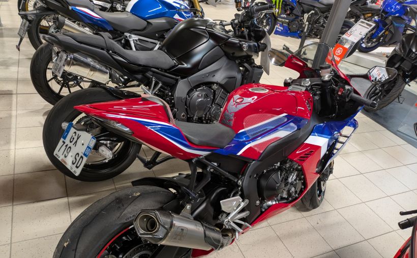 HONDA CBR 1000 RR FIREBLADE - HRC 10