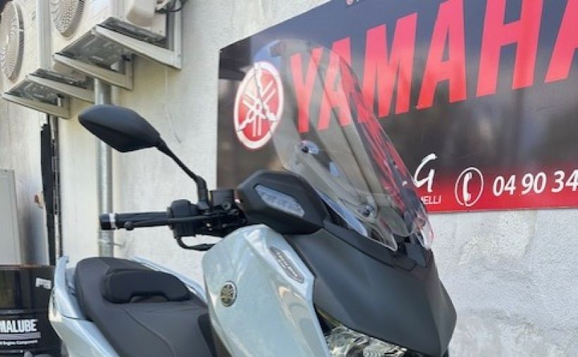 YAMAHA XMAX 125 TECH MAX 1