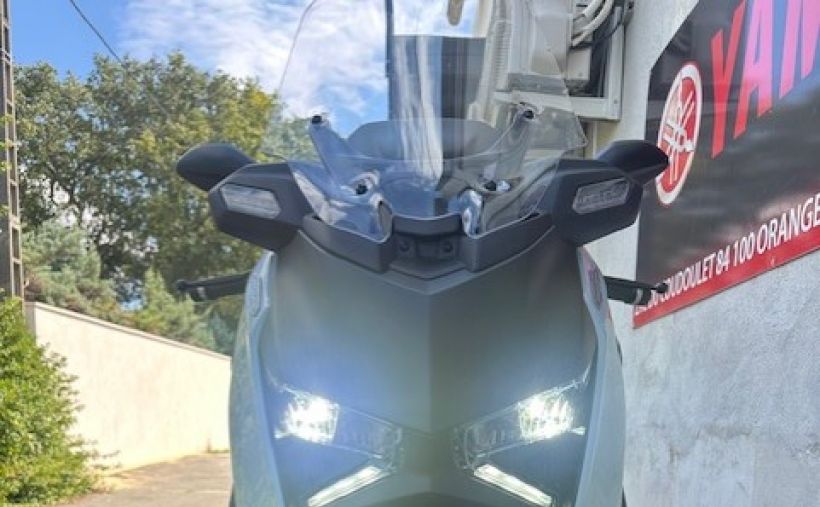 YAMAHA XMAX 125 TECH MAX 4