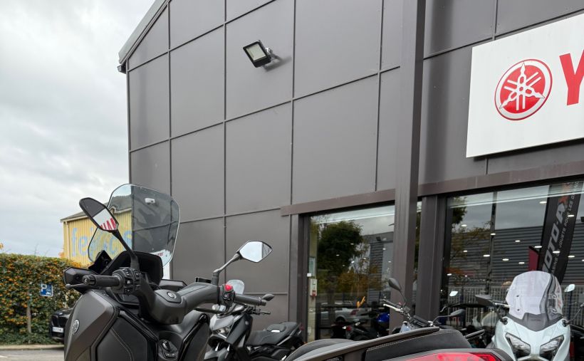 YAMAHA X-MAX 125 TECH MAX 3
