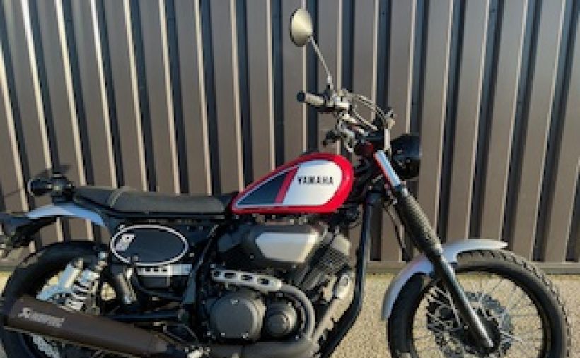 YAMAHA SCR 950 0