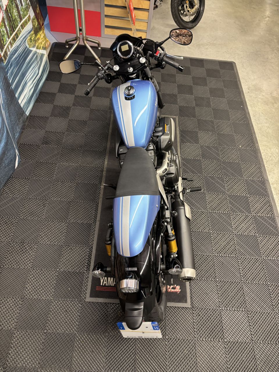 YAMAHA XV 950 BOLT R 4