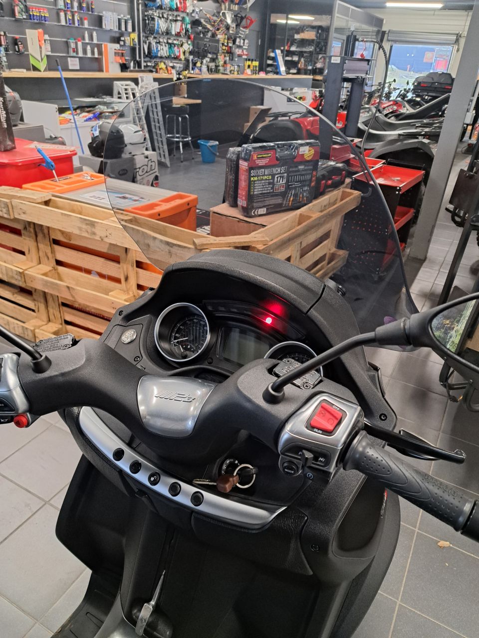 PIAGGIO MP3 500 HPE SPORT ABS/ASR 10