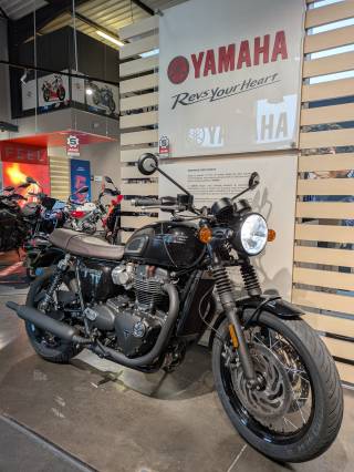 TRIUMPH BONNEVILLE T120 - 2023