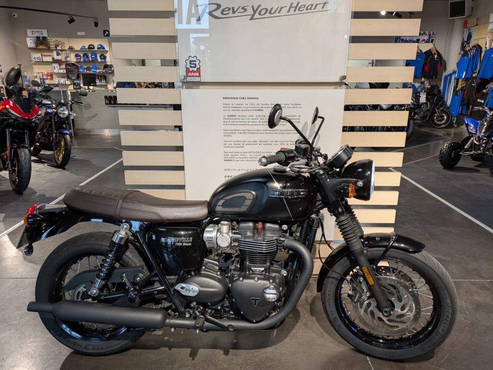 TRIUMPH BONNEVILLE T120 1