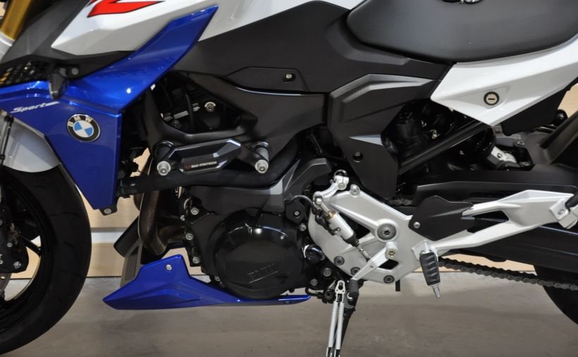 BMW F 900 R 9