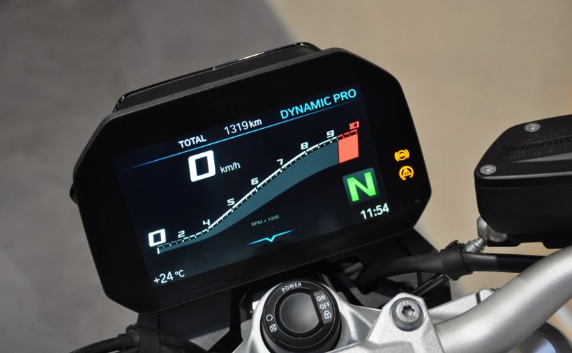 BMW F 900 R 16
