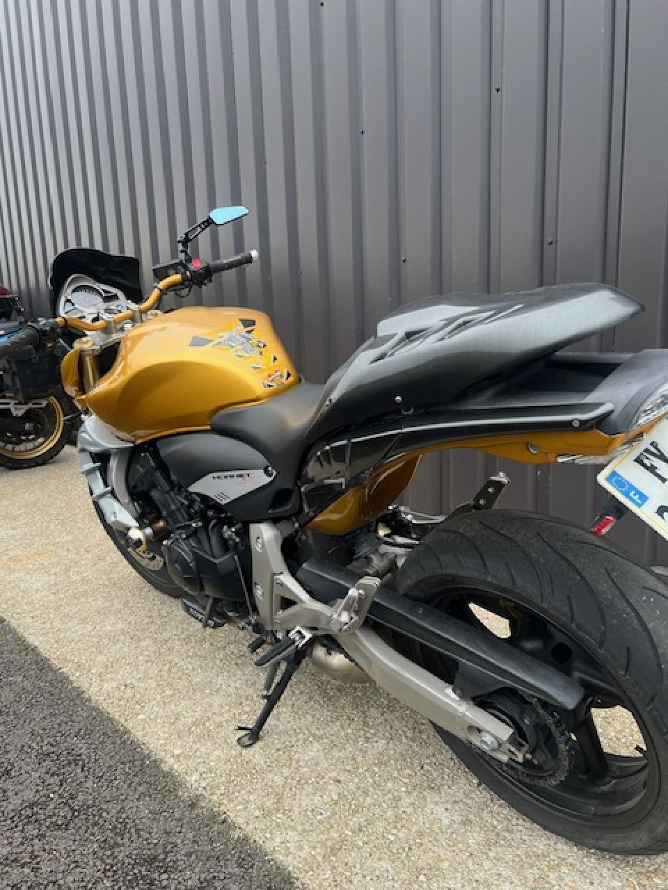 HONDA CB 600 F HORNET 3