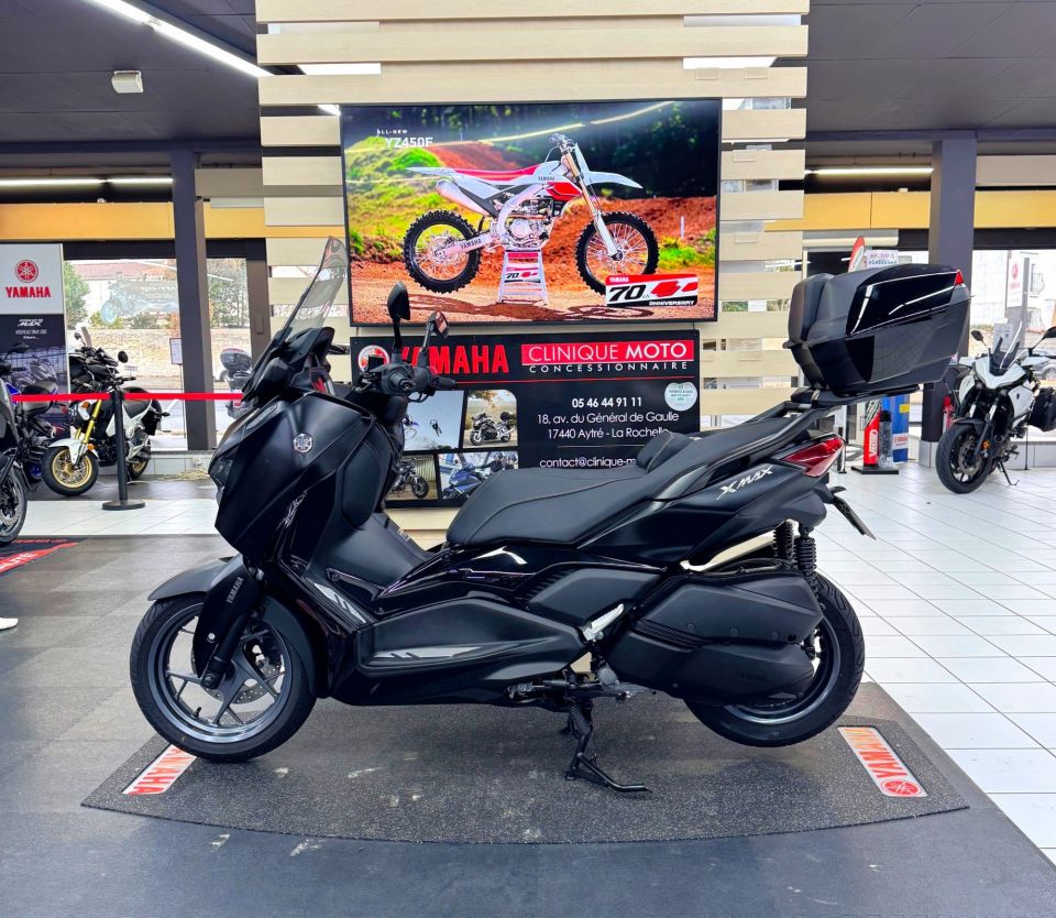 YAMAHA XMAX 300 Tech Max 2