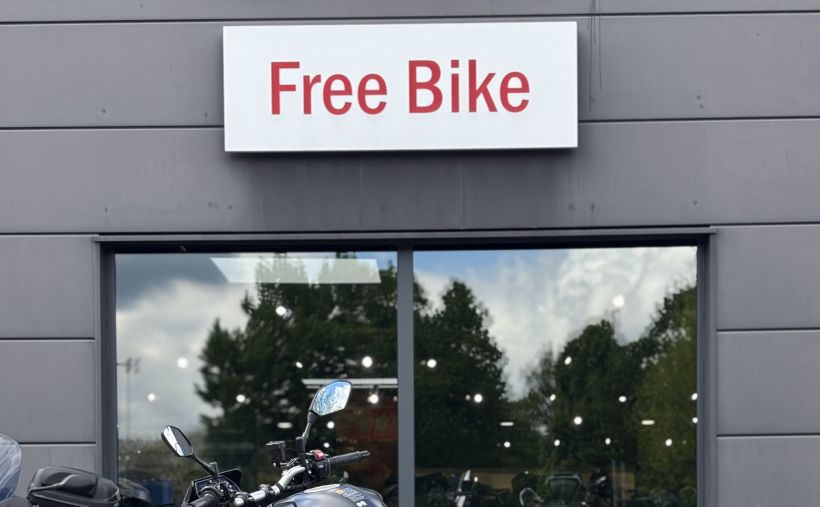 YAMAHA MT-10 2