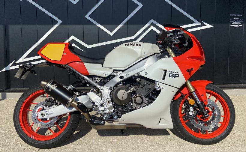 YAMAHA XSR 900 GP 0