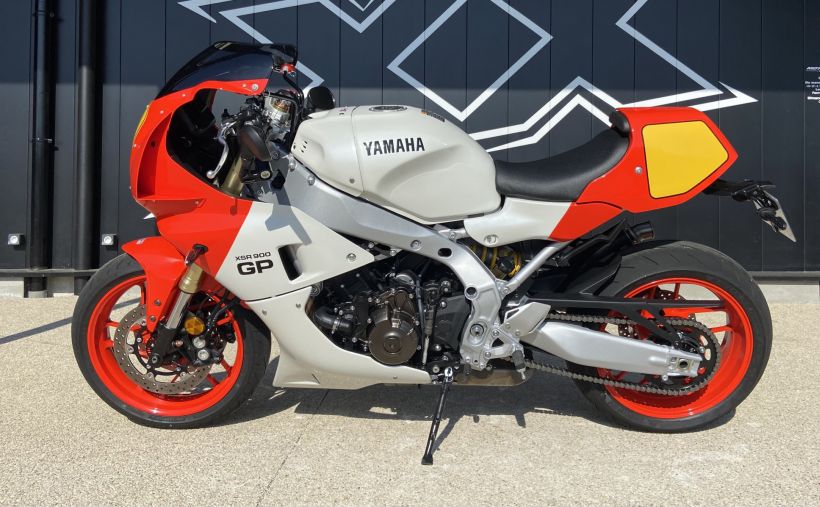 YAMAHA XSR 900 GP 2