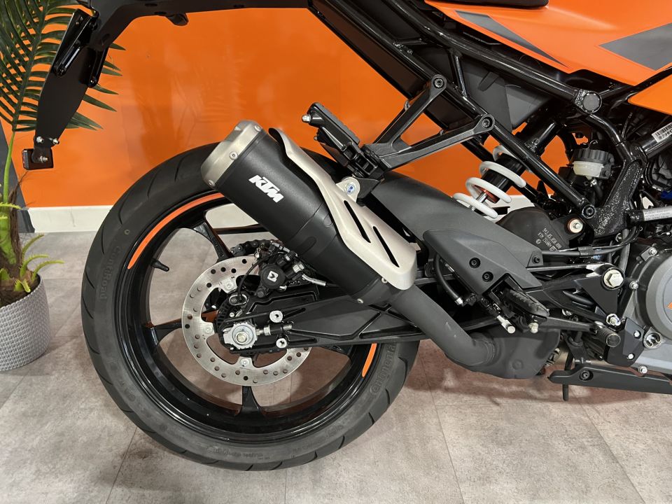 KTM RC 390 12