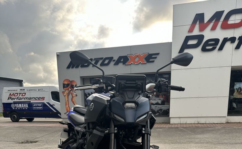 YAMAHA MT-07 Y-AMT 1