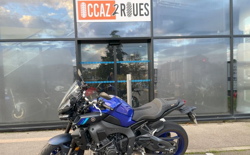 YAMAHA MT-10 3
