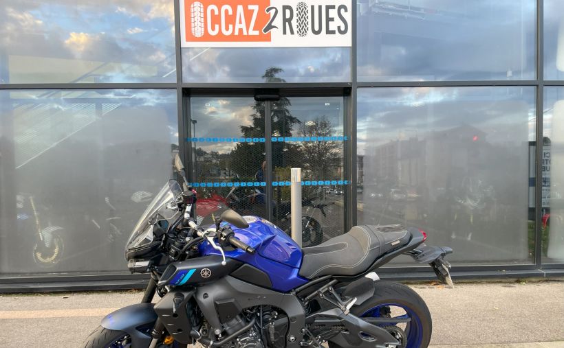 YAMAHA MT-10 4