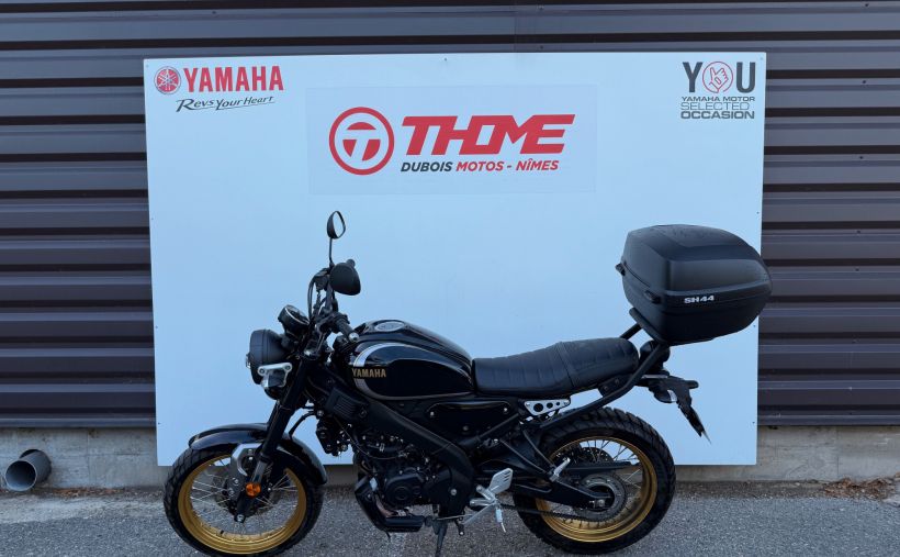 YAMAHA XSR 125 Legacy 4