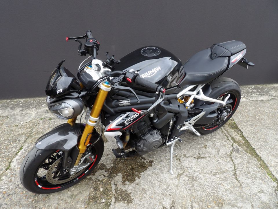 TRIUMPH SPEED TRIPLE 1200 RS 4