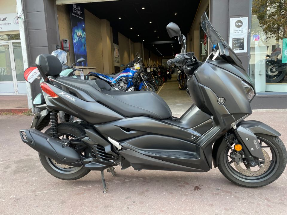 YAMAHA XMAX 125 0