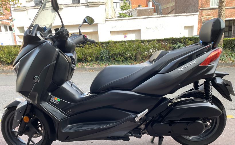 YAMAHA XMAX 125 4