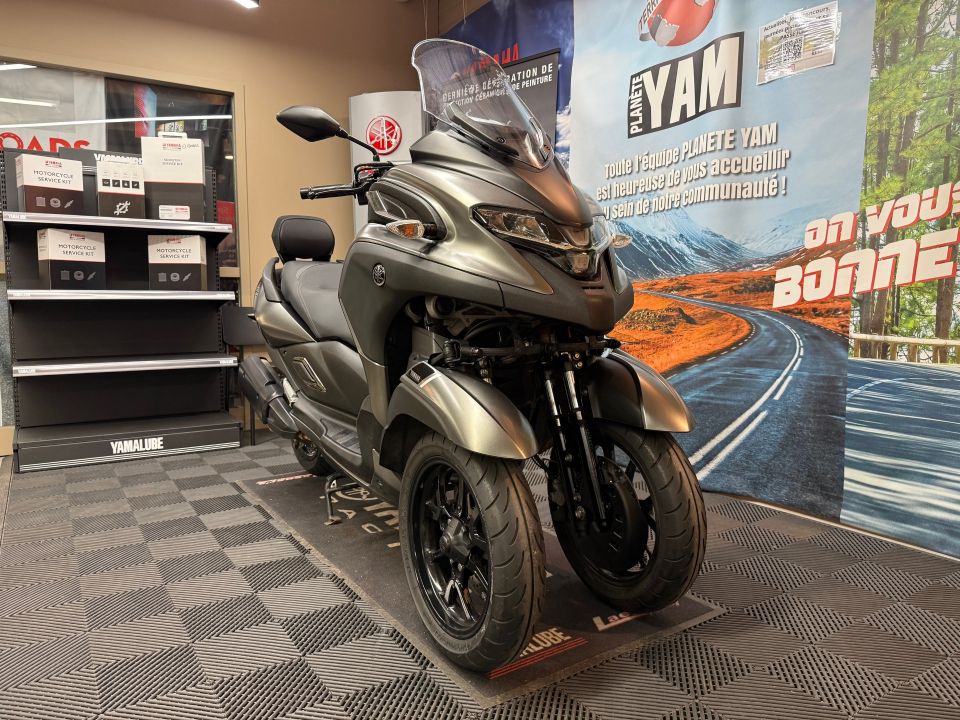 YAMAHA TRICITY 300 1