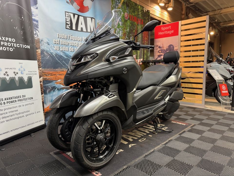 YAMAHA TRICITY 300 6