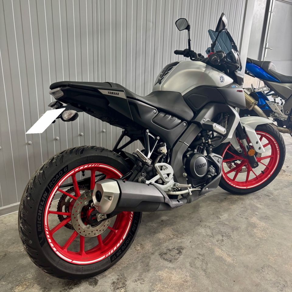 YAMAHA MT-125 ABS 6