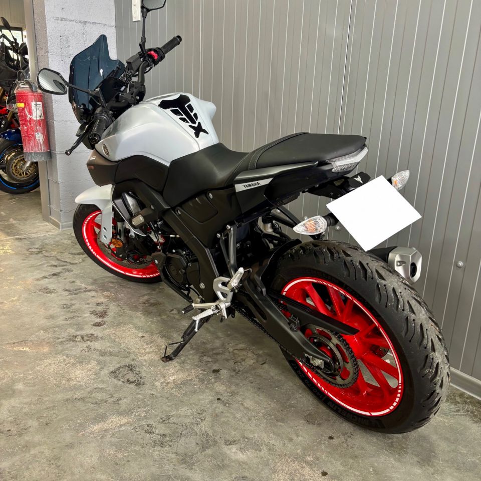 YAMAHA MT-125 ABS 15