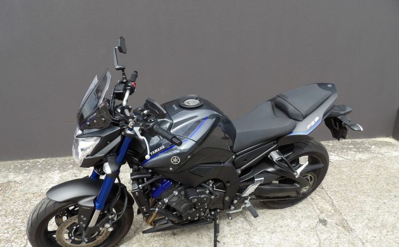 YAMAHA FZ8 N ABS 2